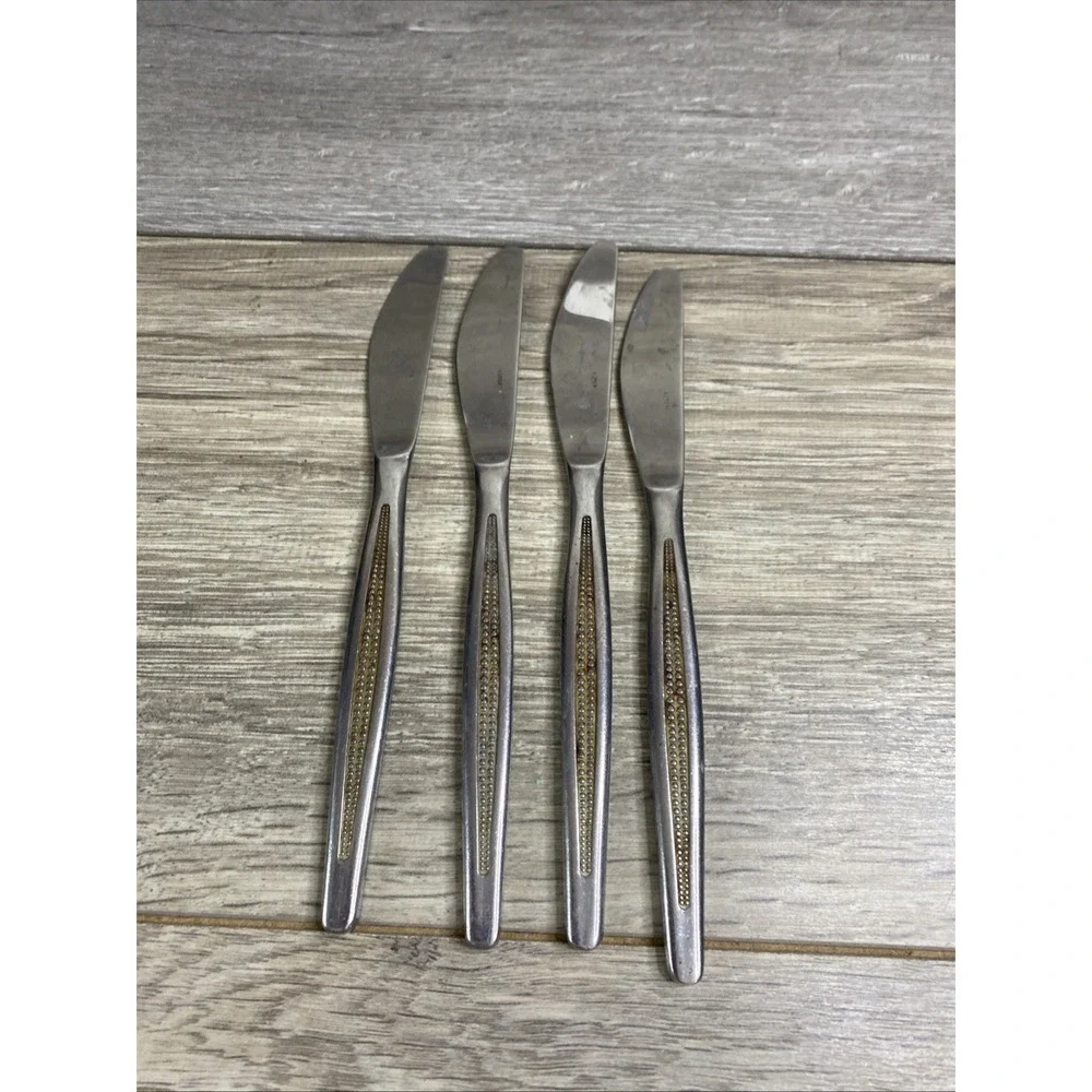 4 Vintage Stainless Korea Flatware Dotted Accent Knives‎